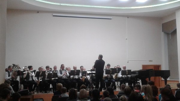 Концерт оркестра духовых инструментов под управлением И. Ежова